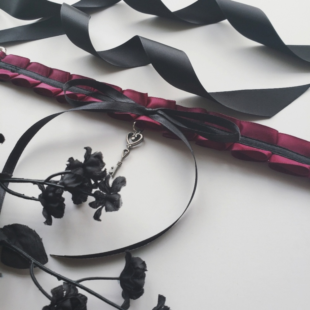 ♡Dark Secret♡ Handmade Kitten Collar/Choker - Picture 4 of 8